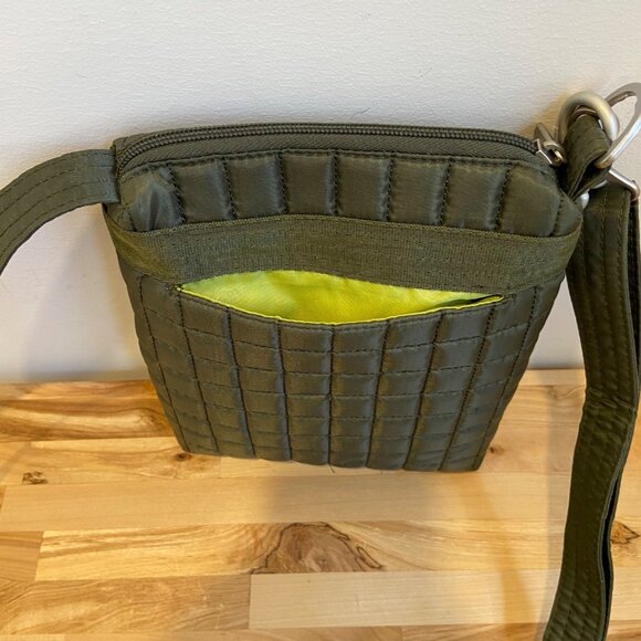 Lug Quilted Green Crossbody Bag With Adjustable Strap & Multiple Compartments - Picture 6 of 9